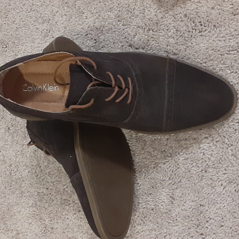 Suede cap toe - Picture 2 of 3
